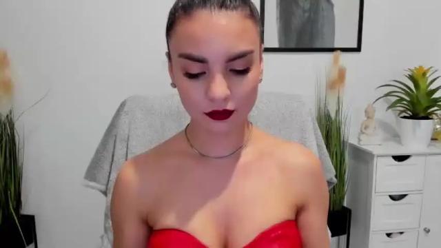 Image 3 of goddessmiaa Stream on Chaturbate on 13 months ago