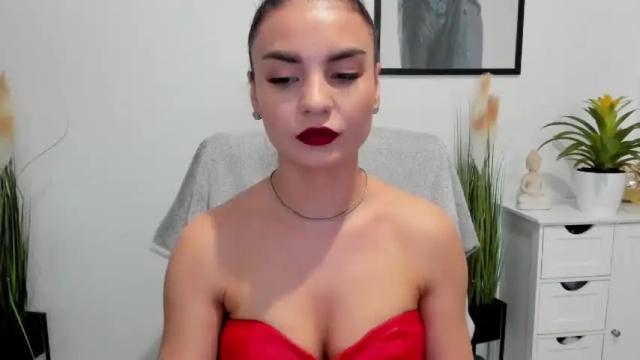 Image 7 of goddessmiaa Stream on Chaturbate on 13 months ago