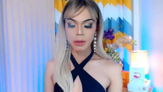 Image 8 of goddessmichaella Stream on Chaturbate on 13 months ago