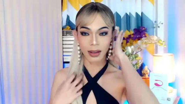 Image 2 of goddessmichaella Stream on Chaturbate on 13 months ago