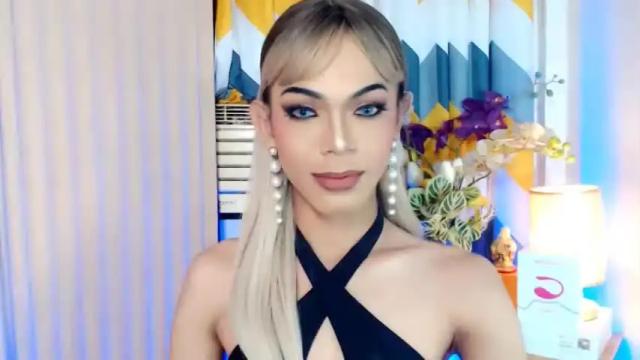 Image 4 of goddessmichaella Stream on Chaturbate on 13 months ago