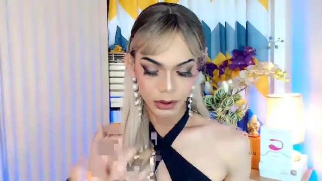 Image 6 of goddessmichaella Stream on Chaturbate on 13 months ago
