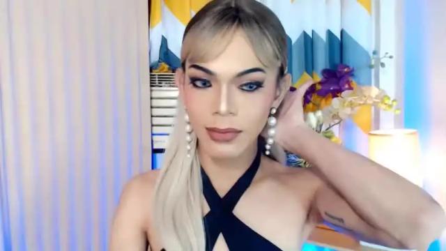 Image 8 of goddessmichaella Stream on Chaturbate on 13 months ago