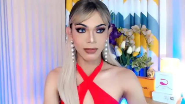 Image 3 of goddessmichaella Stream on Chaturbate on 12 months ago
