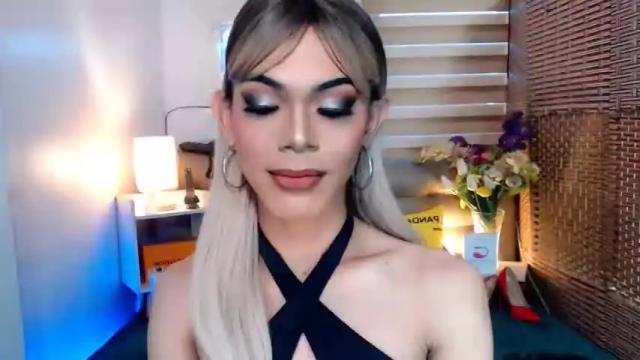 Image 3 of goddessmichaella Stream on Chaturbate on 12 months ago