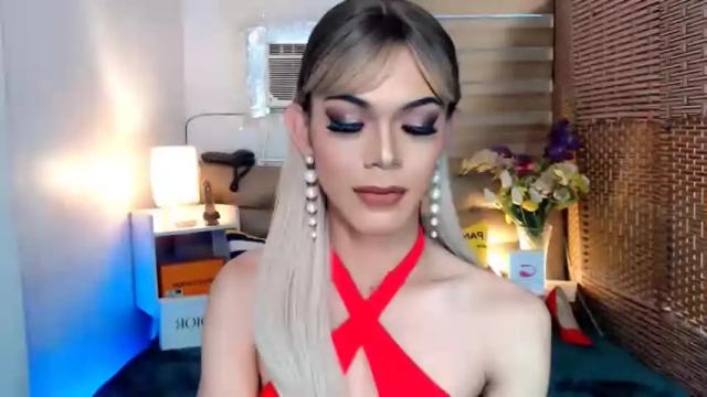 Image 12 of goddessmichaella Stream on Chaturbate on 12 months ago