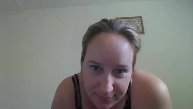 Image 3 of goddessmilfcrysyal Stream on Chaturbate on 19 months ago