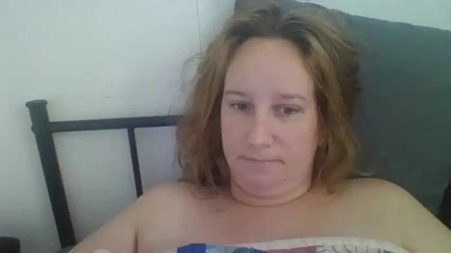 Image 3 of goddessmilfcrysyal Stream on Chaturbate on 19 months ago