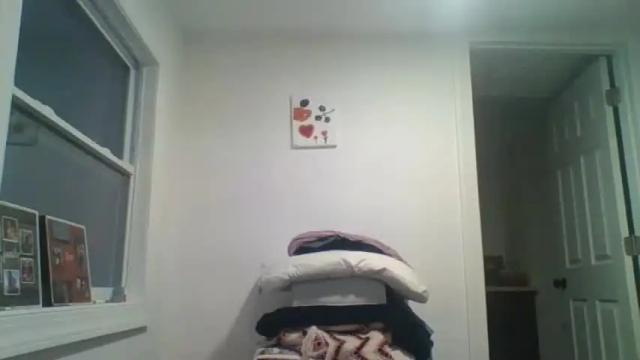 Image 6 of goddessmilfcrysyal Stream on Chaturbate on 21 months ago