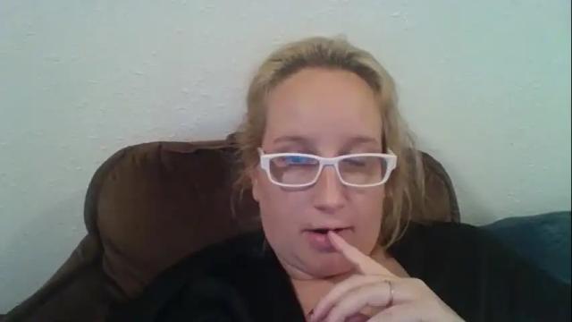 Image 10 of goddessmilfcrysyal Stream on Chaturbate on 19 months ago