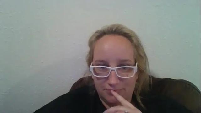 Image 12 of goddessmilfcrysyal Stream on Chaturbate on 19 months ago