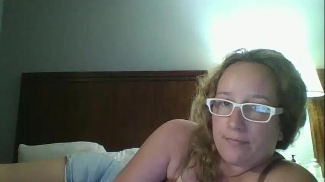 Image 6 of goddessmilfcrysyal Stream on Chaturbate on 1 month ago