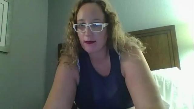 Image 4 of goddessmilfcrysyal Stream on Chaturbate on 1 month ago
