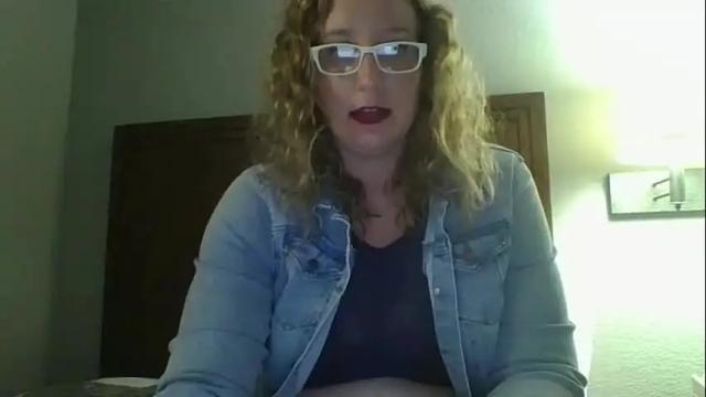 Thumbnail 3, goddessmilfcrysyal's Stream at Chaturbate, 1 month ago