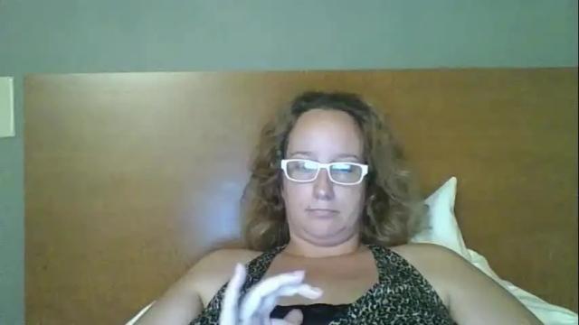 Image 3 of goddessmilfcrysyal Stream on Chaturbate on 7 days ago