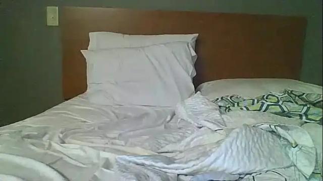 Image 10 of goddessmilfcrysyal Stream on Chaturbate on 11 hours ago