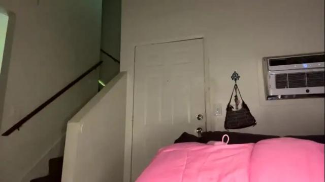 Image 4 of goddessmonni Stream on Chaturbate on 5 months ago