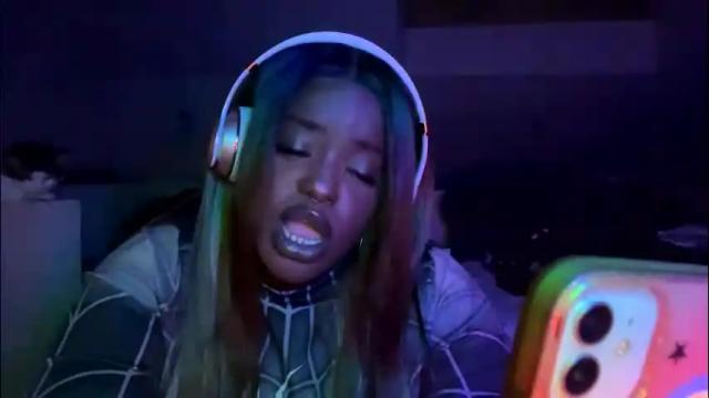 Image 10 of goddessmonni Stream on Chaturbate on 1 month ago