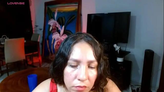 Image 4 of goddessnahi Stream on Chaturbate on 2 months ago