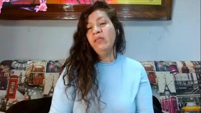 Image 2 of goddessnahi Stream on Chaturbate on 2 months ago