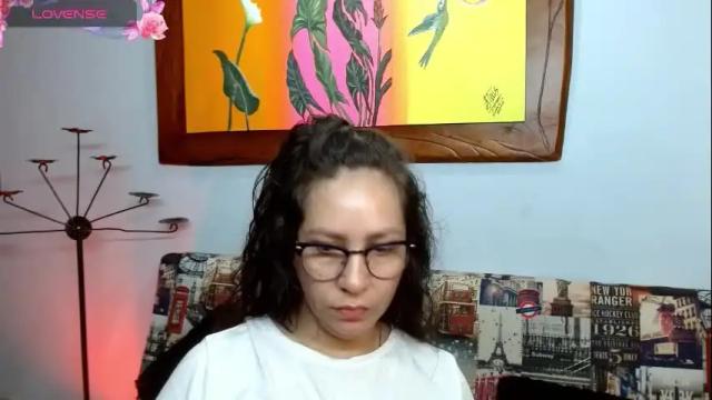 Image 4 of goddessnahi Stream on Chaturbate on 22 days ago