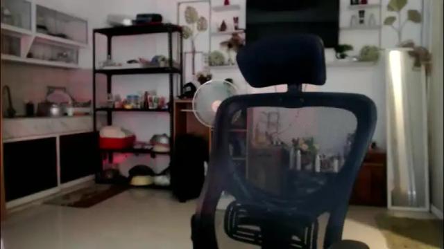 Image 8 of goddessofbigcock Stream on Chaturbate on 5 months ago