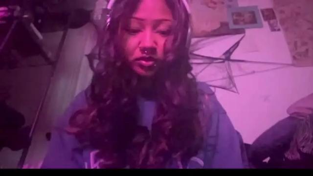 Image 3 of goddessrosary Stream on Chaturbate on 19 months ago