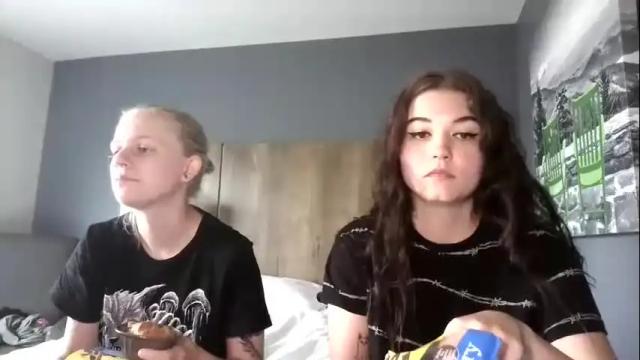 Image 3 of goddessshadowraven Stream on Chaturbate on 2 months ago
