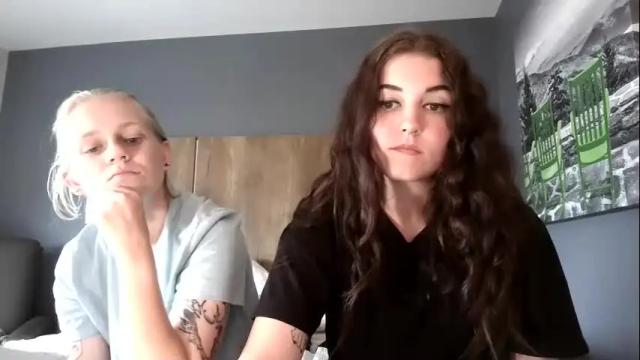 Image 2 of goddessshadowraven Stream on Chaturbate on 1 month ago