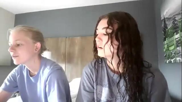 Image 2 of goddessshadowraven Stream on Chaturbate on 1 month ago