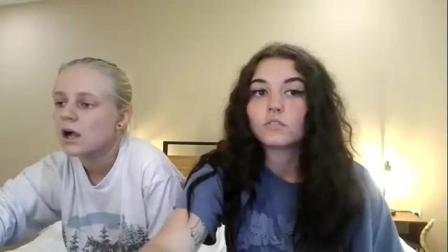 Image 2 of goddessshadowraven Stream on Chaturbate on 1 month ago