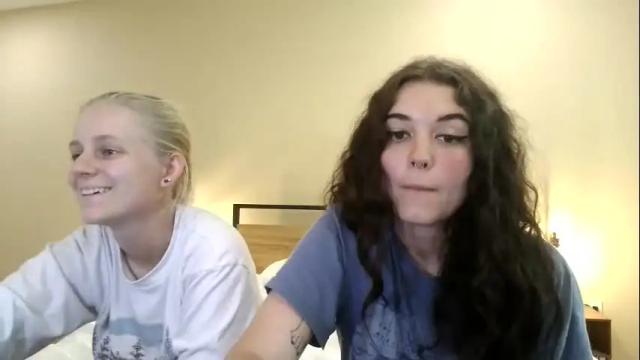 Image 4 of goddessshadowraven Stream on Chaturbate on 1 month ago