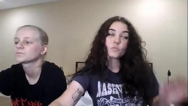 Image 2 of goddessshadowraven Stream on Chaturbate on 1 month ago