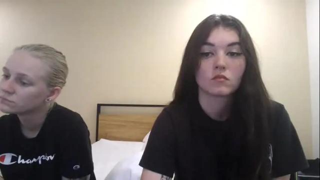 Image 2 of goddessshadowraven Stream on Chaturbate on 1 month ago