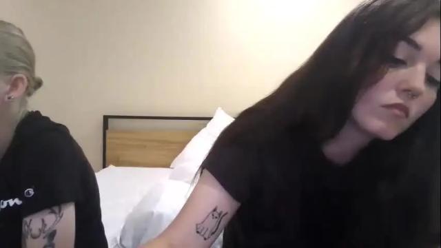 Image 7 of goddessshadowraven Stream on Chaturbate on 1 month ago