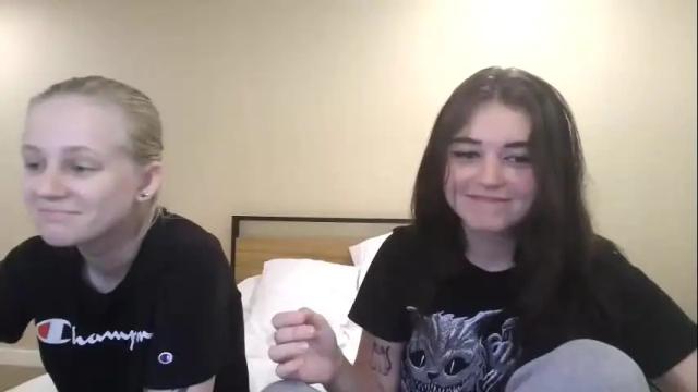Image 2 of goddessshadowraven Stream on Chaturbate on 28 days ago