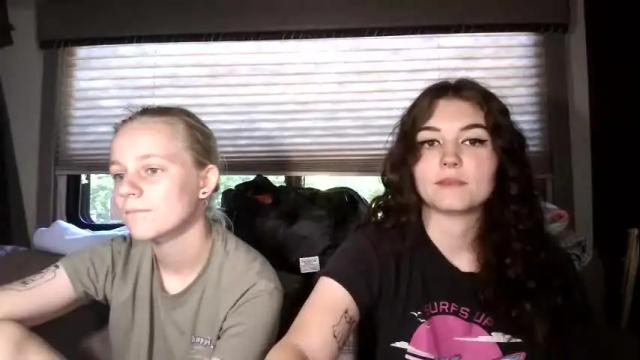 Image 3 of goddessshadowraven Stream on Chaturbate on 16 days ago