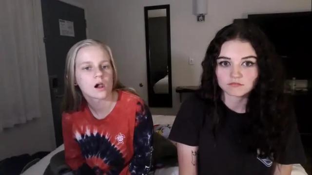 Image 2 of goddessshadowraven Stream on Chaturbate on 4 months ago