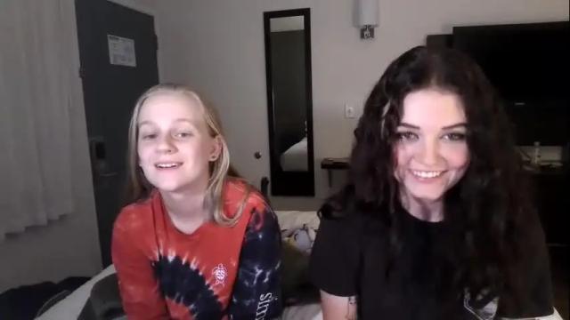 Image 3 of goddessshadowraven Stream on Chaturbate on 4 months ago