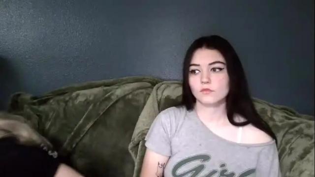 Image 3 of goddessshadowraven Stream on Chaturbate on 4 months ago