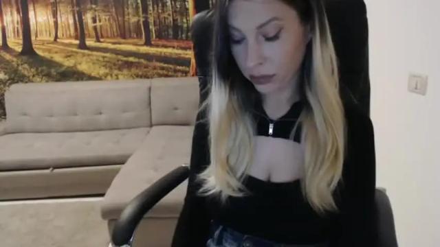 Image 12 of goddesssim Stream on Chaturbate on 21 months ago