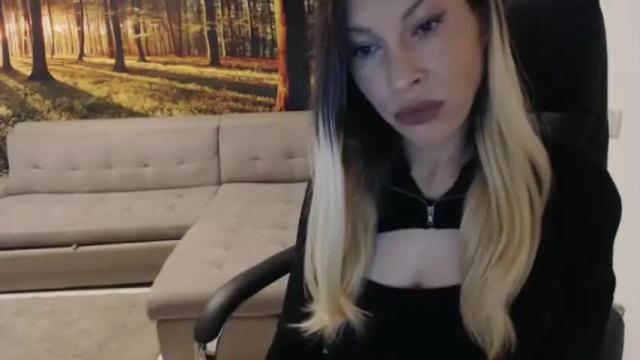 Image 8 of goddesssim Stream on Chaturbate on 21 months ago