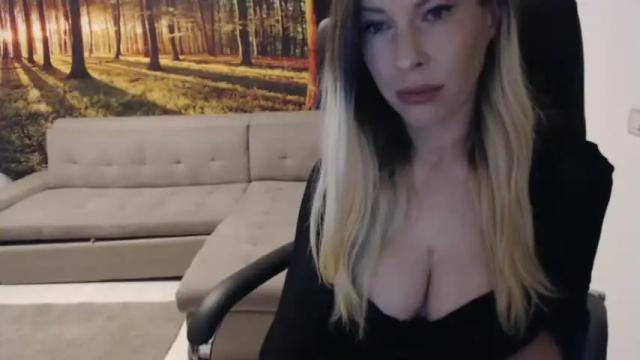 Image 10 of goddesssim Stream on Chaturbate on 21 months ago