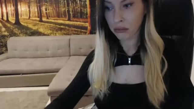 Image 4 of goddesssim Stream on Chaturbate on 21 months ago