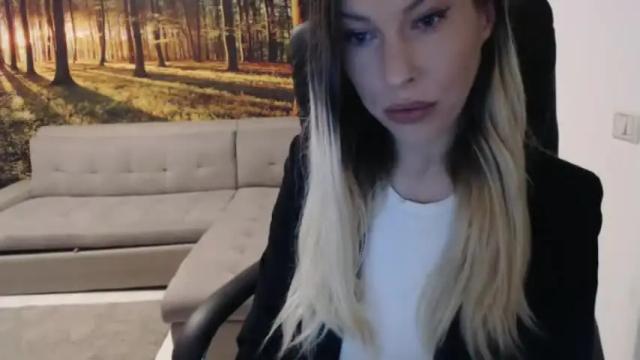 Image 10 of goddesssim Stream on Chaturbate on 21 months ago