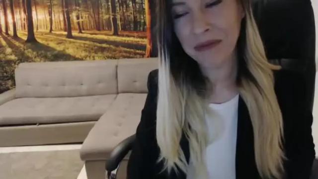 Image 7 of goddesssim Stream on Chaturbate on 21 months ago
