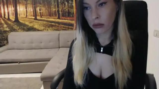 Image 12 of goddesssim Stream on Chaturbate on 21 months ago