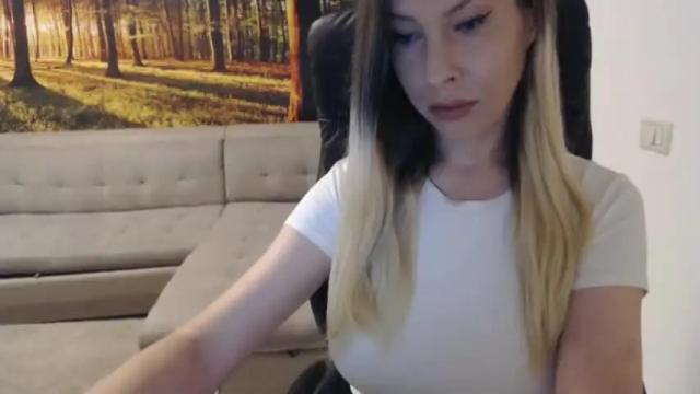 Image 7 of goddesssim Stream on Chaturbate on 20 months ago