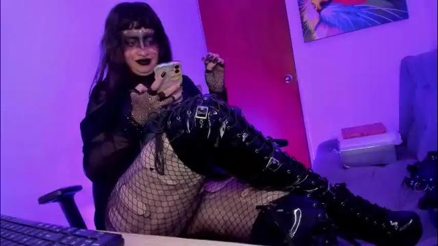 Image 6 of goddessvenom Stream on Chaturbate on 1 day ago