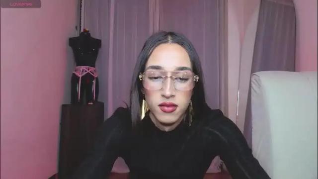 Image 8 of goddivaa Stream on Chaturbate on 17 hours ago